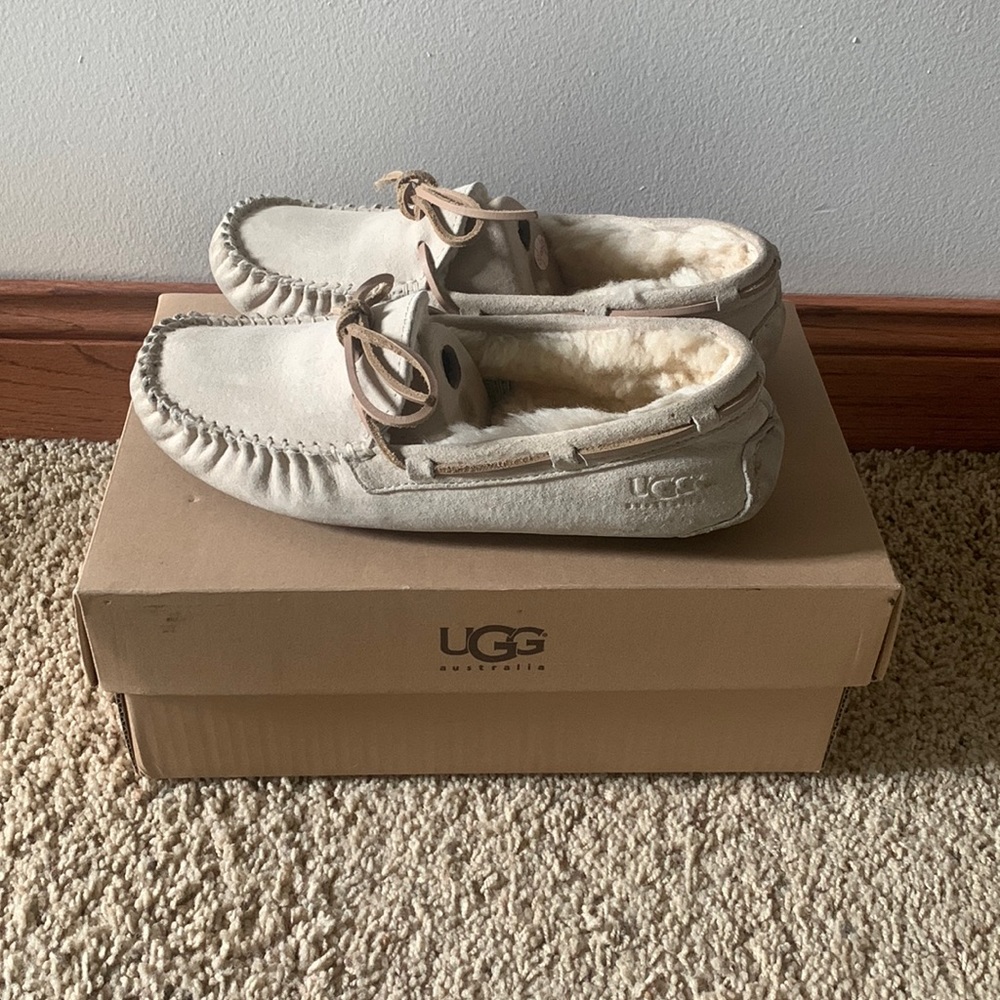 Ugg Dakota Moccasin